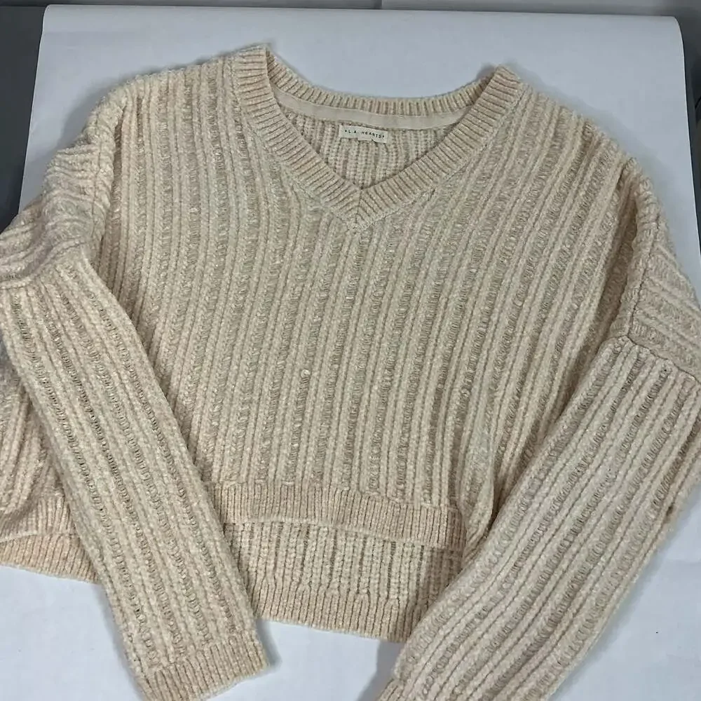 L.A. Hearts Women's Cream Chenille Ribbed V-Neck Cropped Sweater